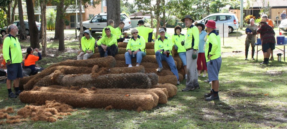 Coir log wall volunteers 2012